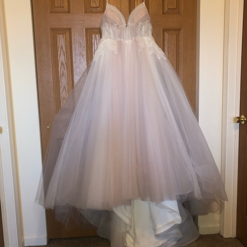 Hayley Paige Hawthorne Gown size 4 - Picture 3 of 8